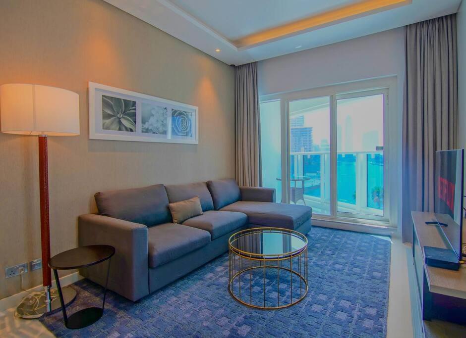 Luxury Hotel Apartment With A Canal View Dubai Dış mekan fotoğraf