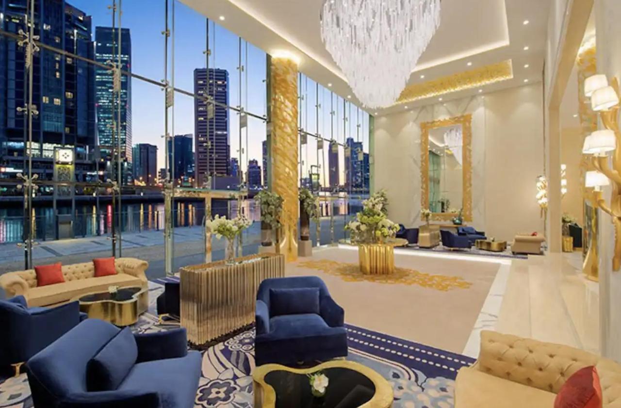 Luxury Hotel Apartment With A Canal View Dubai Dış mekan fotoğraf