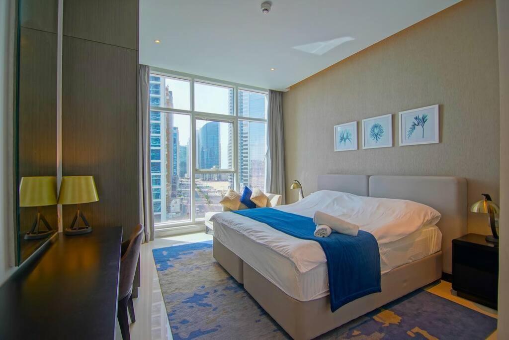Luxury Hotel Apartment With A Canal View Dubai Dış mekan fotoğraf