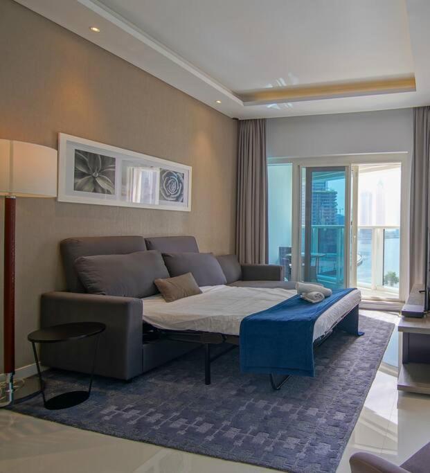 Luxury Hotel Apartment With A Canal View Dubai Dış mekan fotoğraf